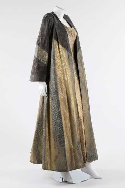 Lot 122 - A Maison Worth couture oriental brocade...