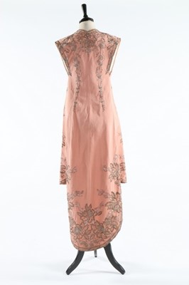 Lot 129 - A finely embroidered empire-style couture pink...