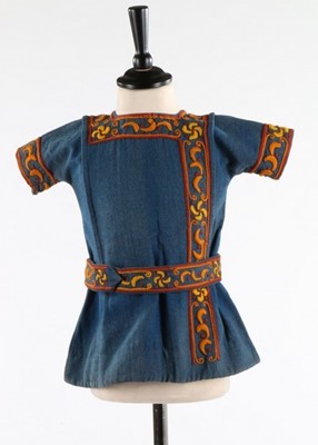 Lot 179 - An interesting group of children's clothing,...