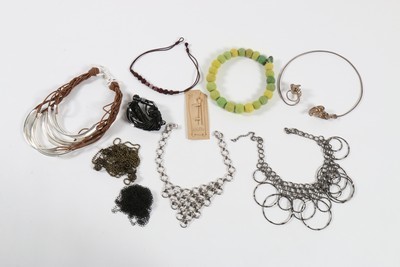 Lot 186 - A group of costume jewellery, including...