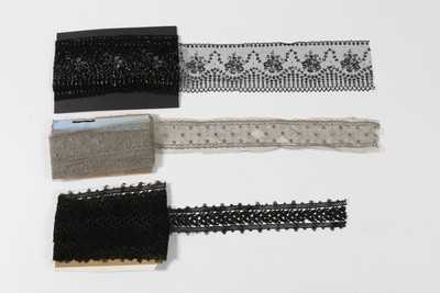 Lot 192 - A large and interesting group of lace...