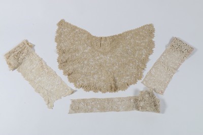 Lot 192 - A large and interesting group of lace...