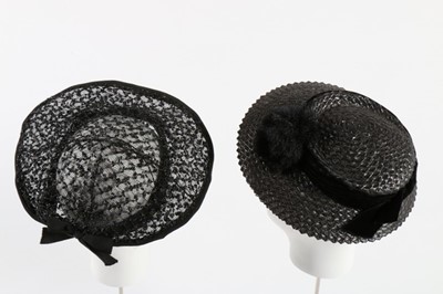 Lot 231 - A good group of accessories, comprising: eight...