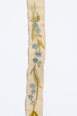 Lot 250 - A pair of men's embroidered braces, second...