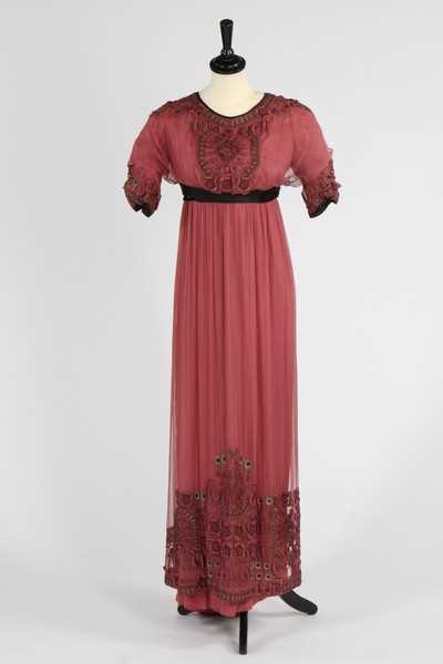 Lot 263 - A Madame Arnaud of Chambery rose pink silk...