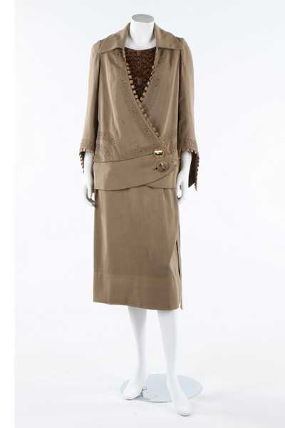 Lot 264 - A rare Redfern day ensemble, circa 1923, the...