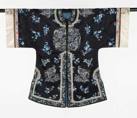 Lot 480 - A woman's informal robe, Chinese, circa 1900,...