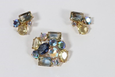 Lot 55 - A Schiaparelli brooch and matching ear-rings,...