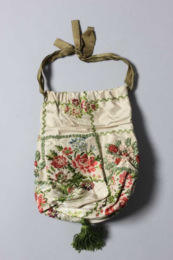 Lot 102 - A lady's reticule of 1760s Spitalfield's silk...