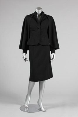 Lot 122 - A Norman Hartnell 'New-Look' suit, late 1940s,...