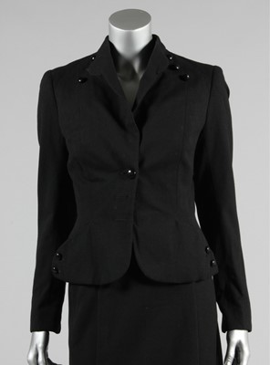 Lot 122 - A Norman Hartnell 'New-Look' suit, late 1940s,...