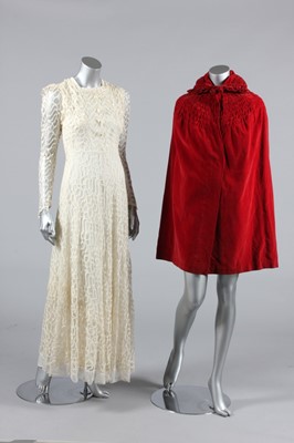 Lot 181 - An ivory tulle bridal gown, circa 1934,...