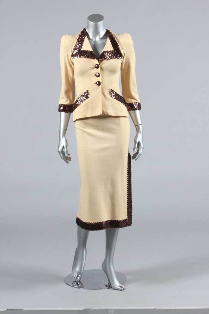 Lot 159 - A Biba 1940s-style mustard wool jersey skirt...