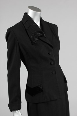 Lot 168 - A Lilli Ann black wool jacket, with velvet...