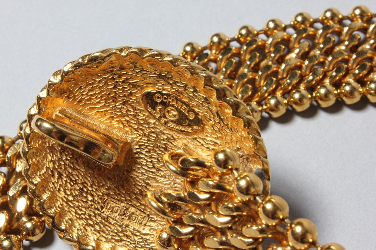 Lot 191 - A Chanel gilt chain belt, 1980s, signed to