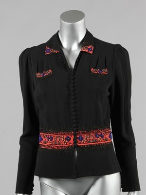 Lot 202 - A Vionnet labelled jacket, late 1930s, bearing...