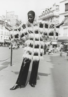 Lot 214 - A large group of fashion photographs, approx...