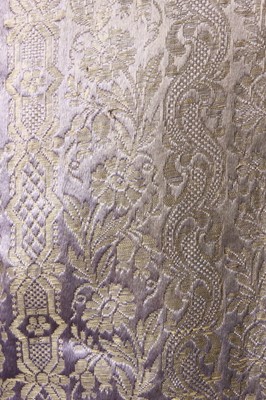 Lot 287 - A lilac and silver brocaded lady's anteri robe,...