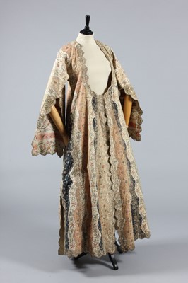 Lot 291 - A fine embroidered lady's anteri robe, Ottoman,...