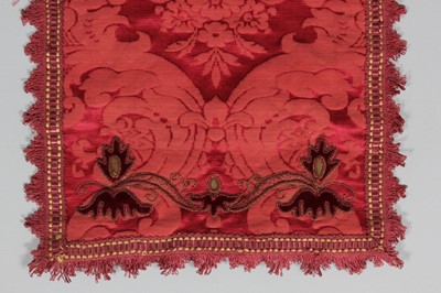 Lot 286 - A green silk damask grand-piano cover, Italian,...