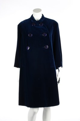 Lot 96 - A Schiaparelli couture blue velvet evening...