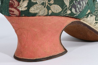Lot 20 - A fine pair of brocaded silk shoes, 1721, of...