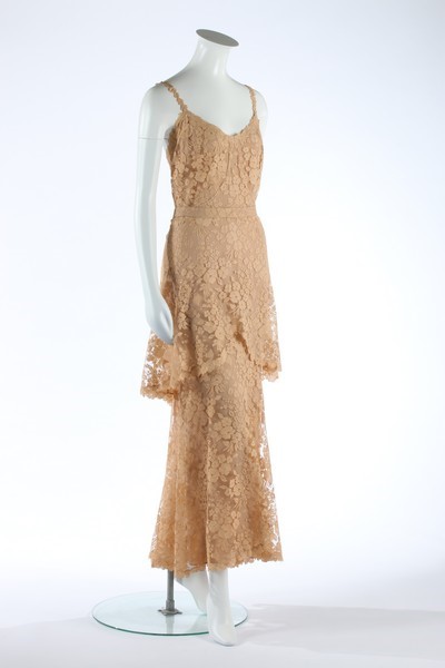 Lot 76 - A Chanel couture pale pink/beige evening gown