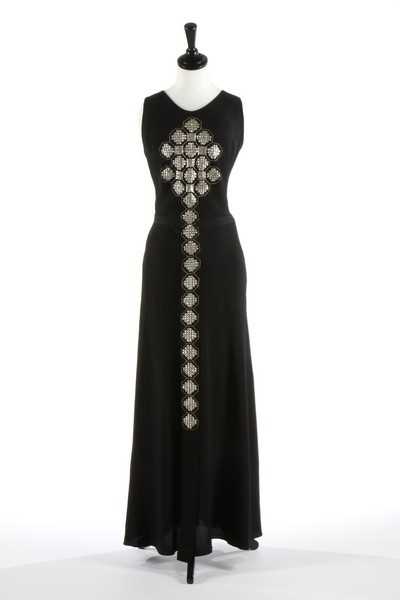Click for high resolution Lot 72 - A Jeanne Lanvin couture medieval inspired...