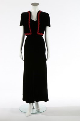 Lot 73 - A Madeleine Vionnet couture bias-cut velvet...