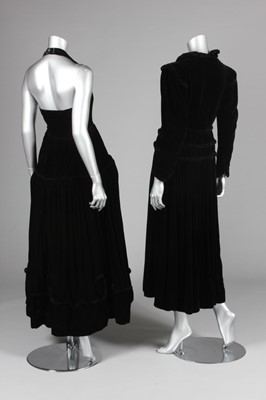 Lot 395 - A Harvey Nichols black velvet and rouleau...