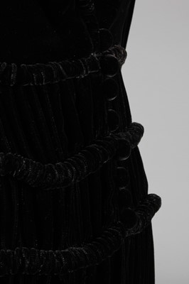 Lot 395 - A Harvey Nichols black velvet and rouleau...