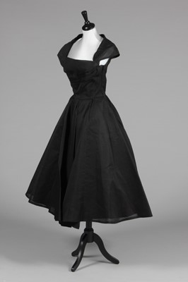 Lot 30 - A Ceil Chapman black seersucker organza dance...