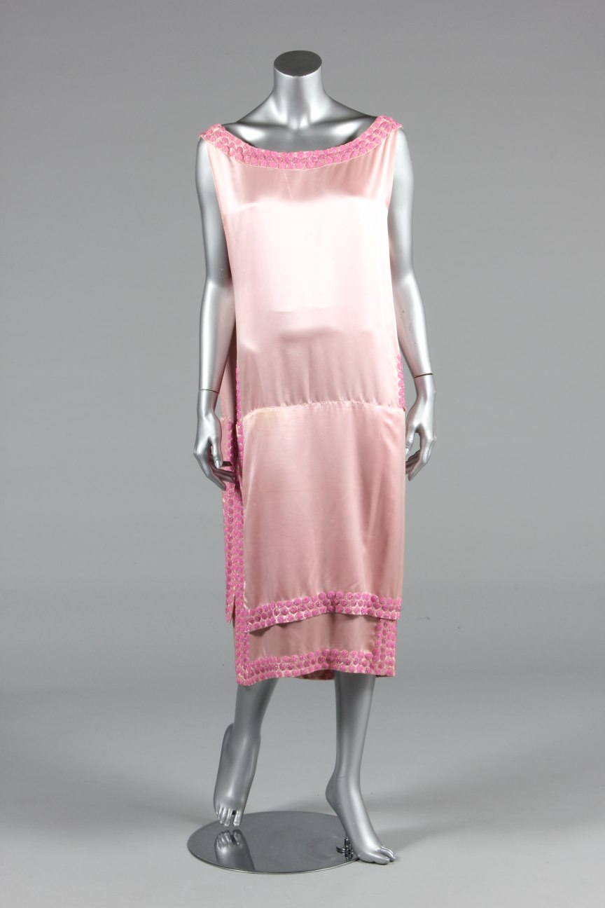 Sarin Flapper Lot 239 - A rare Jenny couture pink satin beaded